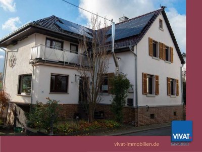 Wohnglück mit besonderem Flair: Modernisiertes, großes EFH am Feldrand. Käuferprovisionsfrei!