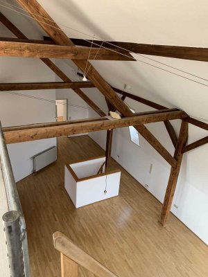 Geldern, Maisonette-Wohnung in altem Fabrikgebäude, zentral gelegen und dennoch im Grünen