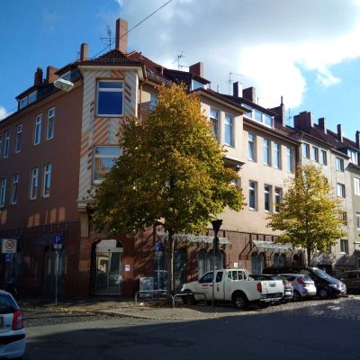 Schöne Zwei-Zimmer-Dachgeschosswohnung mit EBK am Neustädter Markt