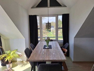 Moderne 4-Zimmer-DG-Wohnung mit 2 Balkonen