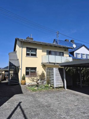 Modernisiertes Zweifamilienhaus mit Garten, Carport & Photovoltaikanlage in Taunusstein-Hahn