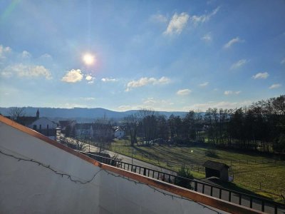 Provisionsfrei: Großzügige 4,5-Zimmer-Dachgeschosswohnung mit sonniger Süd-West-Terrasse in Auenwald