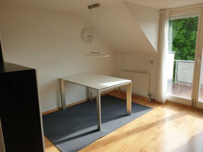 Gemütliche 2-Raum-Dachgeschosswohnung mit großem Balkon in Bietigheim-BISSINGEN
