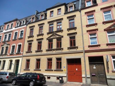Ab 1.8.26! Schöne 2-Raum-Maisonettewhg. mit Balkon und Stellplatz!