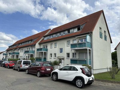 Kapitalanlage: Vermietete Dachgeschoss-Wohnung am Schulzentrum