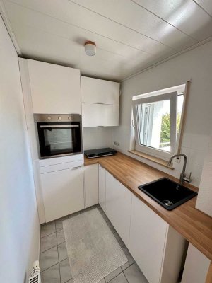 Geschmackvolle Wohnung mit zwei Zimmern sowie Balkon und Einbauküche in Heilbronn