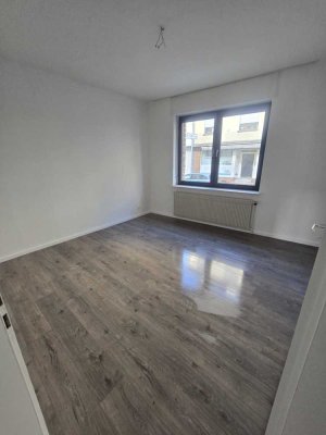 Frisch Renovierte 3-Zimmer Wohnung | Zentrale Lage | Ab sofort