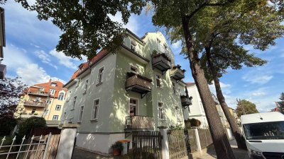 Charmante 3-Raum-Altbauwohnung mit Balkon – solide Kapitalanlage in Dresden-Cotta