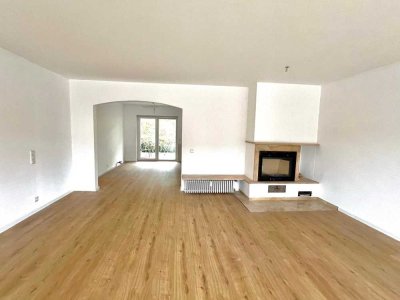 Helle, frisch renovierte 2,5 Zimmer Wohnung mit Balkon am Hardberg in Baden-Baden