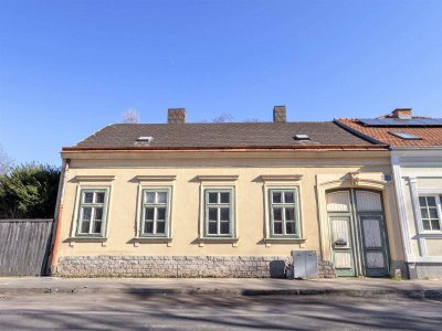 [06535] RESERVIERT - Traumhaftes Grundstück mit sehr sanierungsbedürftigem Haus