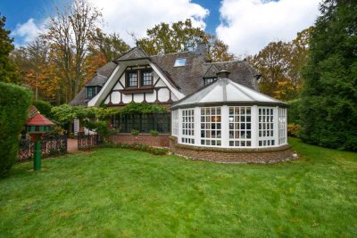 Eleganter Landhausstil trifft Naturidylle – Villa im Hardtwald