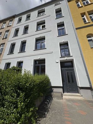 hochwertige 3-Zimmer-Wohnung im Rostocker Bahnhofsviertel mit EBK, Balkon, Vollbad und Gartenanteil