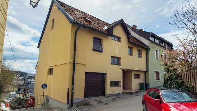 Familienhit in Feldkirchen: Großzügiges Ein-/Mehrfamilienhaus in Zentrallage