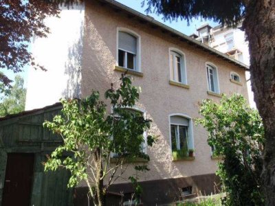 Schönes Häuschen in zweiter Reihe mit kleinem Garten in Bessungen