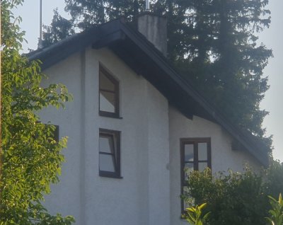 Besondere DG-Wohnung in München Alt-Solln kurzfristig zu vermieten