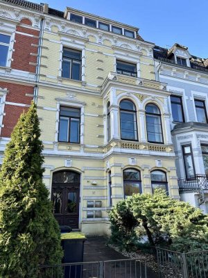 Schwachhausen: Charmante 3 Zi. Altbau- Whg. im HP, mit Garten, Garage, hohe Decken, Parkett, Küche