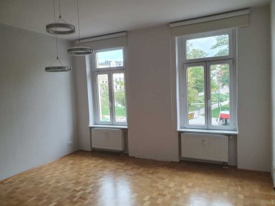 Ansprechende und neuwertige 2-Zimmer-Wohnung in Halle S.