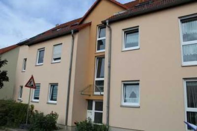 Sonnige 2-Raum-Dachgeschoss-Wohnung im Grünen
