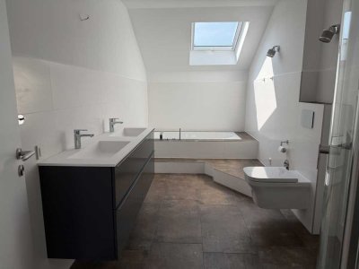 Großzügige 5-Zimmer Maisonette-Wohnung im Westend