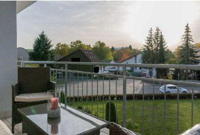 Neuwertige, helle 3-Zimmer-Wohnung mit Balkon und Einbauküche in Neckarbischofsheim
