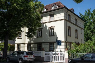 Charmante 3-Zimmer-Dachgeschosswohnung  in Altbauvilla – Toplage Karlsruhe-Durlach