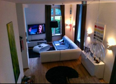 � Altbauwohnung mit Loft-Charakter (1,5 Zimmer) in Düsseldorf-Grafenberg – saniert, vermietet
