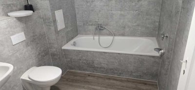 Frisch renovierte 4-Raumwohnung in zentralle Lage zu vermieten