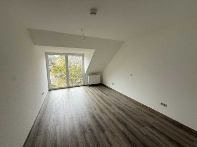 3 Zimmer für den nächsten Schritt – ideal zu zweit - frisch renovierte Wohnung am Hageberg