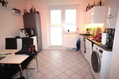 Moderne 2-Zimmer-Wohnung mit Wohnküche und Balkon im Hochparterre in Düsseldorf-Gerresheim