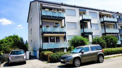 Stilvolle 4-Raum-Wohnung mit gehobener Innenausstattung mit Balkon und Einbauküche in Germering