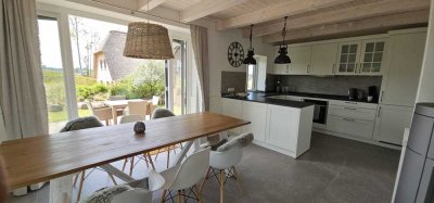 Modernes Reetdachhaus nahe der Schlei
