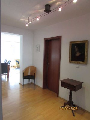 Provisionsfrei / 3-Zimmer-Wohnung mit gehobener Innenausstattung, Balkon und EBK in Fürth/Dambach