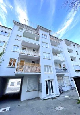 -Gelegenheit- 2-Zi. Wohnung OG mit Westbalkon in Top Lage von Stuttgart-West