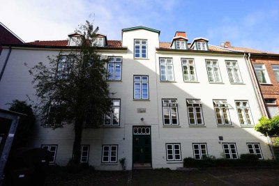 Geräumige und ordentliche 2-Zimmer-Wohnung in der Innenstadt von Rendsburg!
