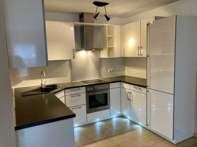Wunderschöne 3-Zimmer-Wohnung mit Balkon und EBK in Freising