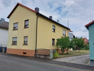 Geräumiges, preiswertes 8-Zimmer-Mehrfamilienhaus in Kleinostheim