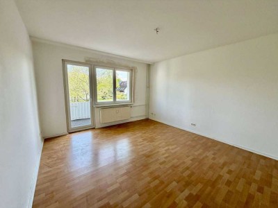 RENOVIERT - IDYLLISCH AM GUTSHOF-/SCHLOSSPARK BRITZ: BALKON - MIT STELLPLATZ!