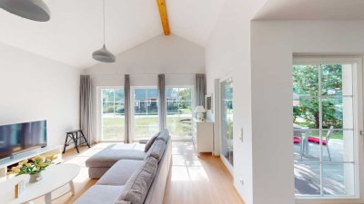 Meerblick: Voll ausgestattetes Ferienhaus in idyllischer Wassernähe auf Rügen