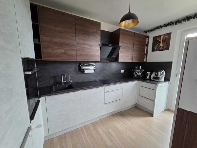Luxuriöse 4-Zimmer Dachterrassenwohnung  mit Alpenblick