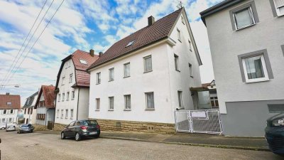 Renovierungsbedürftiges Dreifamilienhaus mit Potenzial in zentraler Lage von S-Feuerbach!