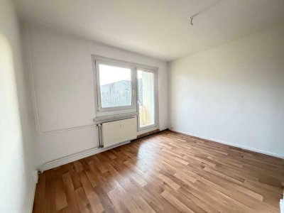 2 Monate Mietfrei !!** Plauen von oben ! 4 Zimmer mit Balkon in zentraler Lage**