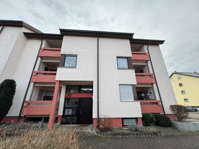 �Charmante 2,5 Zimmer-Dachgeschosswohnung mit großer Terrasse & Tiefgaragenstellplatz