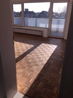 Neu: Schöne 4 Zimmer Wohnung sucht neue Mieter, Besichtigung ab sofort