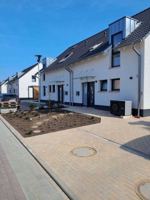 Doppelhaushälfte (Baujahr 2023) in Salzdahlum zu verkaufen VB 489000 € - 129 m² - 4.0 Zi.