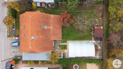 Ihr neues Zuhause: Stilvolles Einfamilienhaus mit Pool in ruhiger Lage