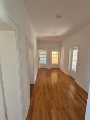 Charmante 4-Zimmer-Wohnung mit Balkonblick über Bad Mergentheim – saniert & großzügig