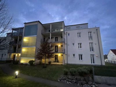 Moderne 3- Zimmer- Wohnung in zentraler Lage in Günzburg - mit EBK, Balkon und Tiefgaragenstellplatz
