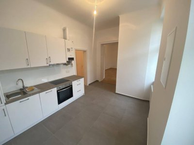 Neu renovierte ruhige 3 Zimmer Wohnung - Zentrumsnähe mit Grünblick