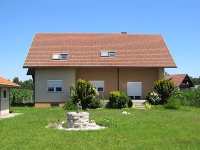SEHR SCHÖNES EIN-ZWEIFAMILIENHAUS AUF GROSSEM, SONNIGEN GRUNDSTÜCK IN RUHIGER ORTSRANDLAGE