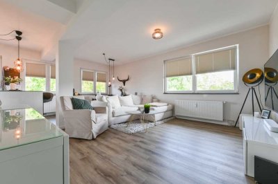 Fast wie Neubau: in 2026 komplett sanierte, Penthouse-Wohnung m. 2 kleinen Terrassen & offener Küche